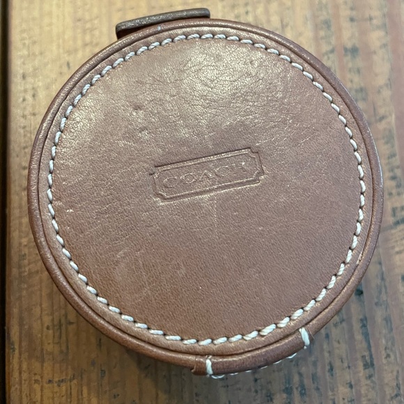 Vintage Coach Travel Clock with Case ⏰ - Picture 7 of 13